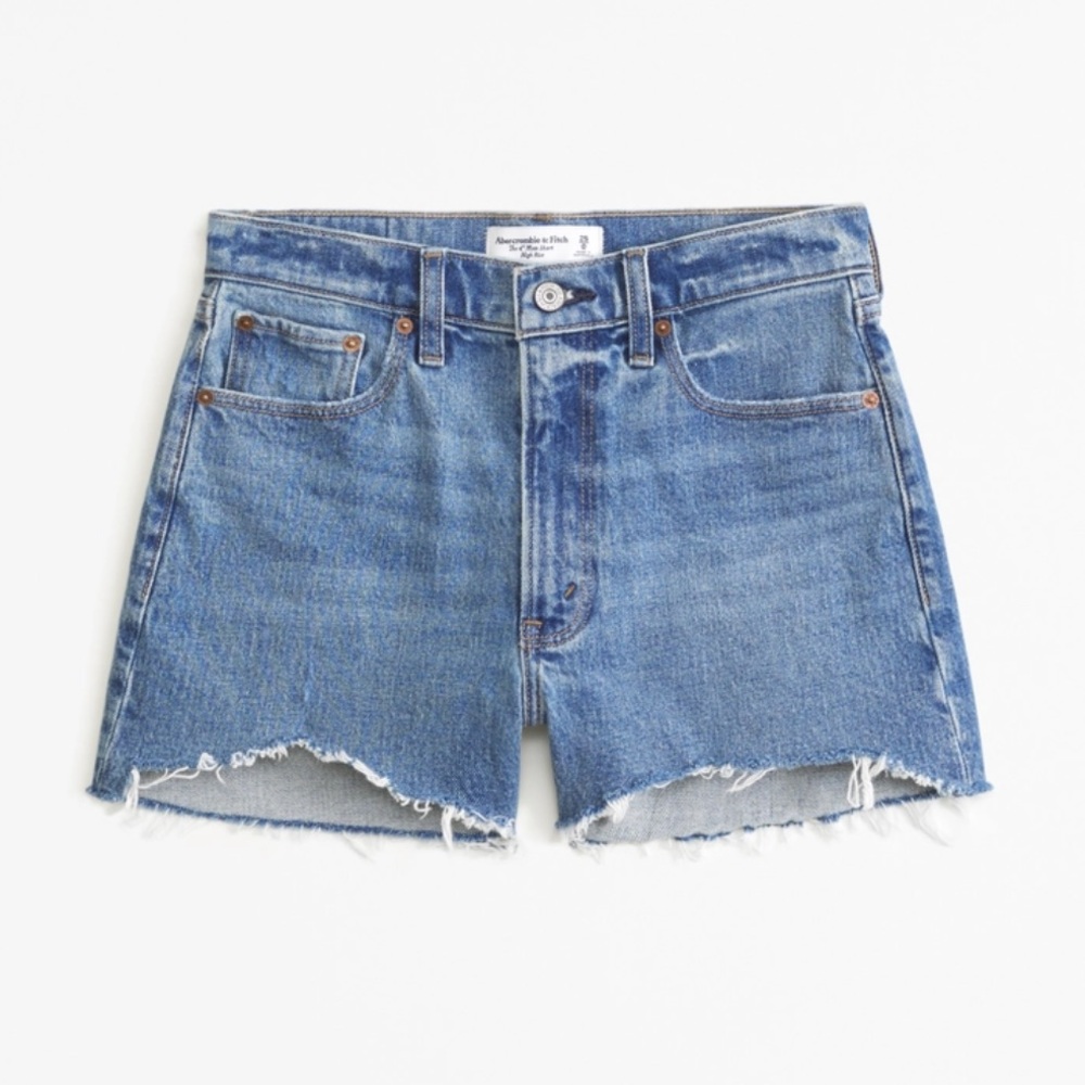 Curve Love High Rise Mom Short 4”